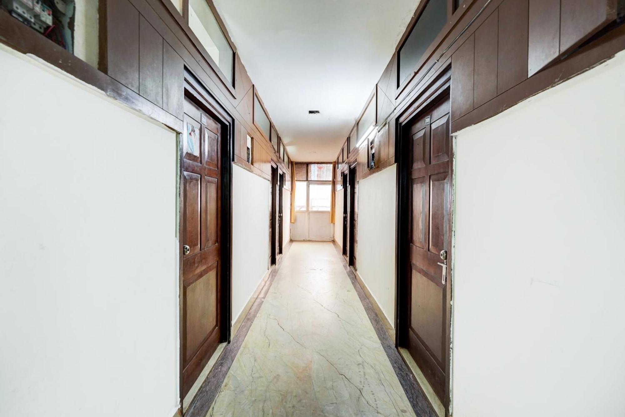 Hotel O Ashoka Inn Hotel Near Botanical Garden Noida Kültér fotó
